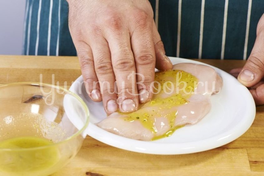 Сочное куриное филе на сковороде - шаг 2