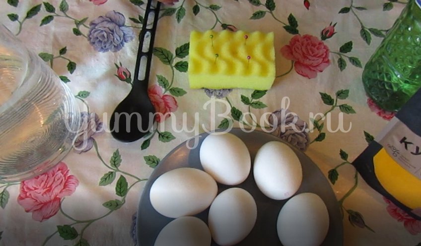 Как покрасить яйца на Пасху куркумой - шаг 1