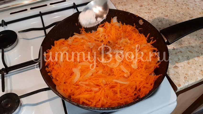 Филе минтая с морковкой в духовке - шаг 5