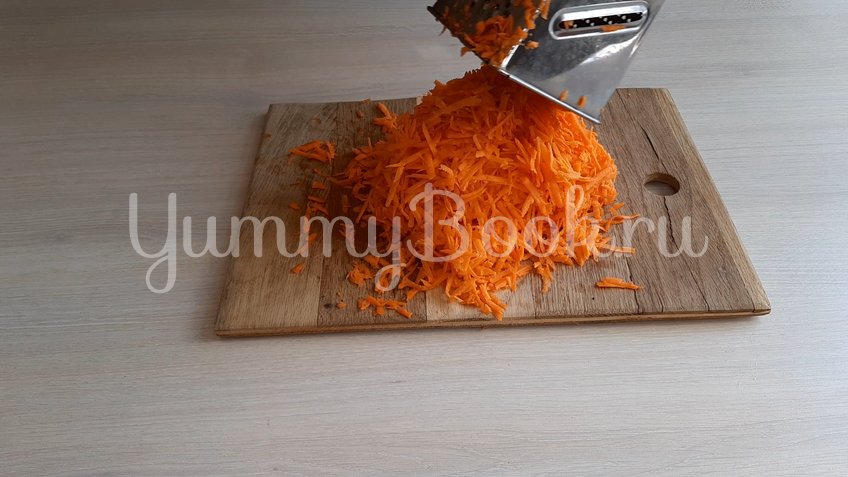 Филе минтая с морковкой в духовке - шаг 2