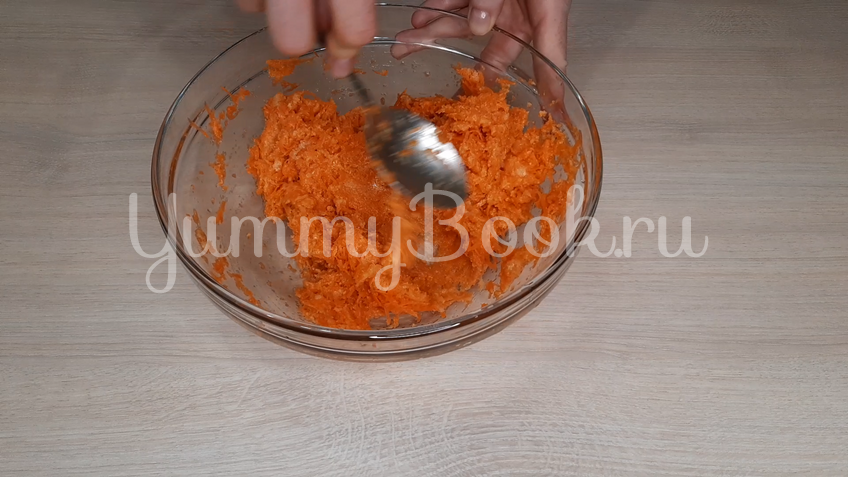 Морковное печенье с орехово-ягодной смесью - шаг 4