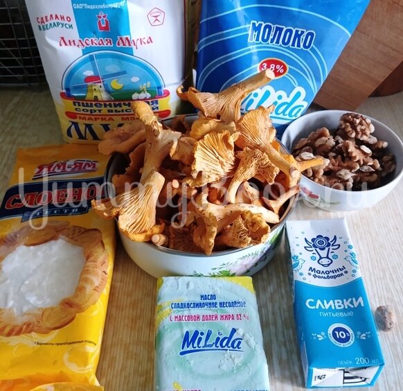 Открытый пирог с грибами по-монастырски  - шаг 1