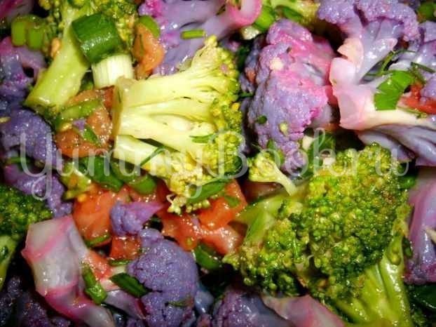 Салат из разноцветной капусты