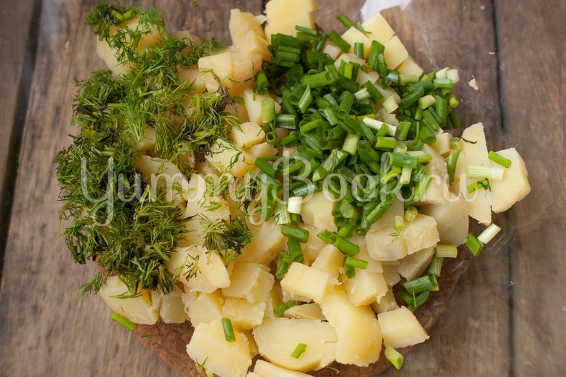  Салат Картофельный с зеленым луком - шаг 3