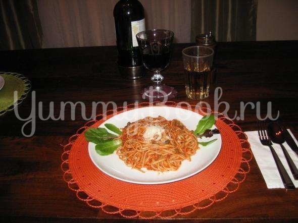 Паста (Linguine) с красным соусом и мидиями (Italian Cuisine)