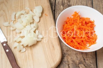 Суп-пюре из тыквы с сыром - шаг 1