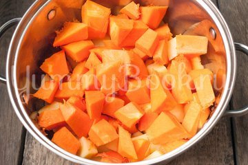 Суп-пюре из тыквы с сыром - шаг 3