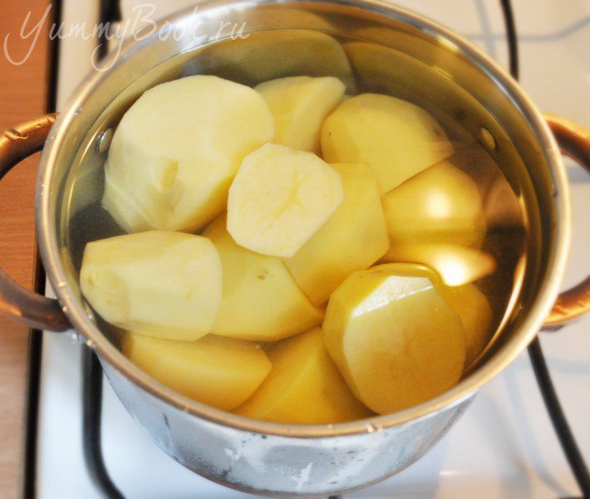 Зразы картофельные с грибами и луком - шаг 1