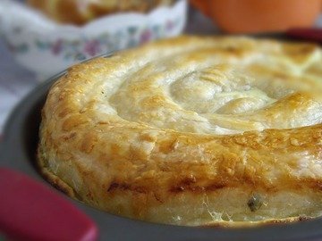 Пирог-улитка с картофелем и брынзой