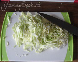 Дрожжевые пирожки с капустой - шаг 4