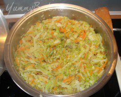 Дрожжевые пирожки с капустой - шаг 8