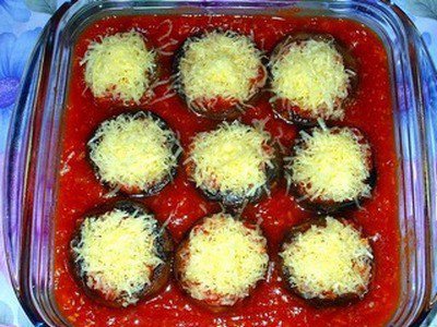 Грибы запеченные с сыром в томатном соусе - шаг 6