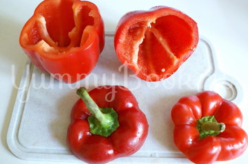 Запеченный фаршированный перец и картофель - шаг 1