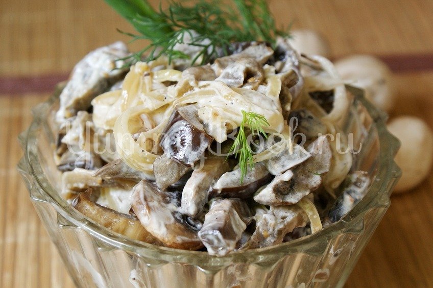 Баклажанно-грибной салат