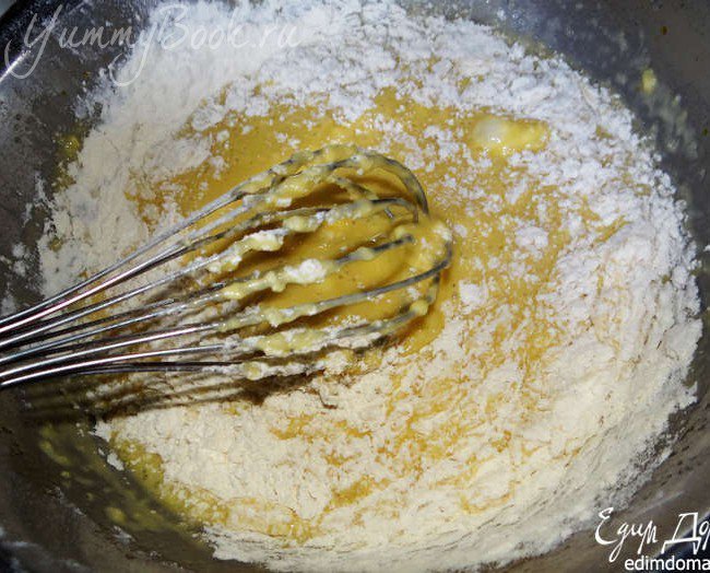 Пирог на лимонаде с киви и штрейзелем - шаг 4