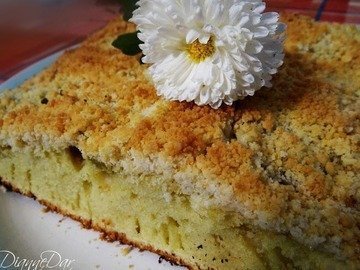 Пирог на лимонаде с киви и штрейзелем
