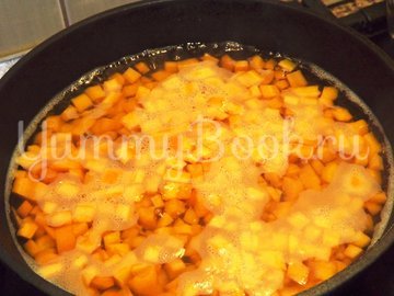 Салат с морской капустой и кукурузой - шаг 2