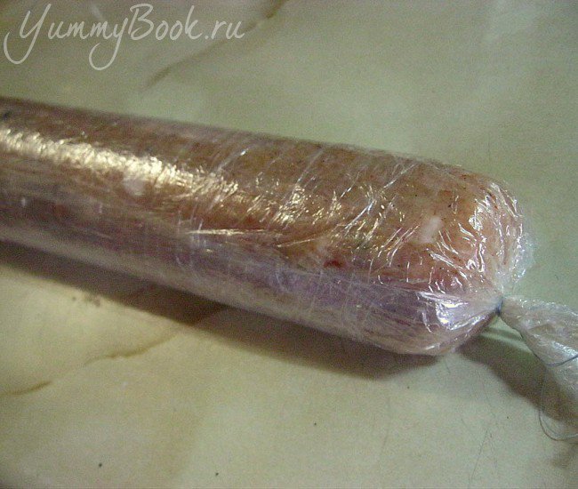 Куриная колбаса в тесте с тмином - шаг 4