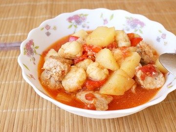 Гуляш с чипетке