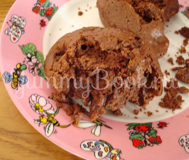 Шоколадные пирожные с черносливом и орехами - шаг 4
