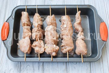 Куриные шашлыки на шпажках - шаг 2