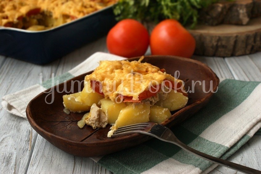 Запеканка куриная с картофелем, сыром и помидорами