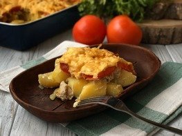 Запеканка куриная с картофелем, сыром и помидорами