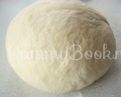 Открытый пирог с капустой и сосисками - шаг 1