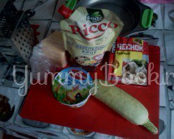 Кабачки под сырным соусом – кулинарный рецепт