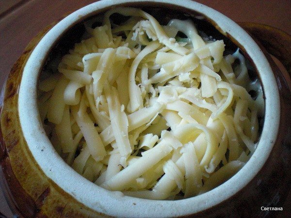 Фрикадельки с картошкой и грибами под сыром - шаг 3