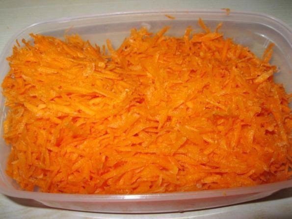 Морковная халва - десерт из Индии - шаг 1