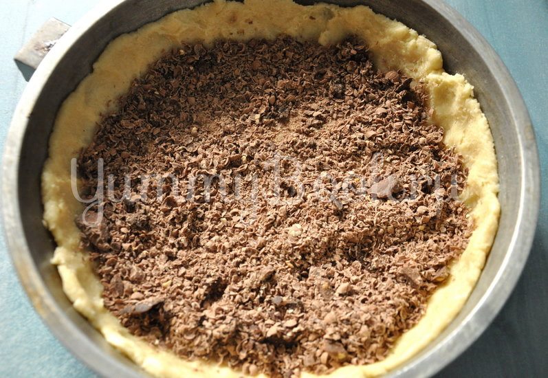 Пирог с грушами и шоколадом - шаг 5