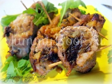 Свинина с яблоками, курагой и черносливом - шаг 2