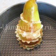 Запеченная груша с сыром и орешками - шаг 5