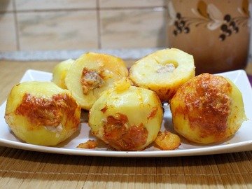 Фаршированный картофель (в мультиварке)