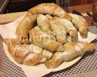 Круассаны с шоколадом и апельсиновой цедрой - шаг 6