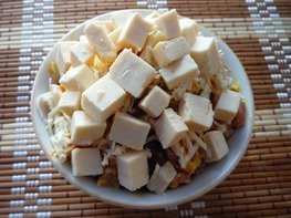 Сытная закуска с фасолью и плавленным сыром