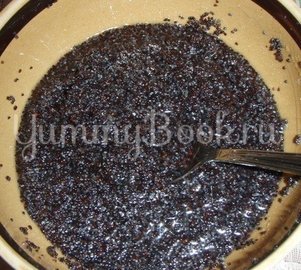 Плетенка с клубникой, яблоком и маком - шаг 4