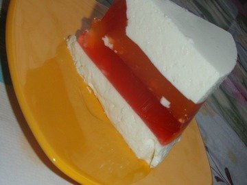Молочно-желейный слоеный десерт