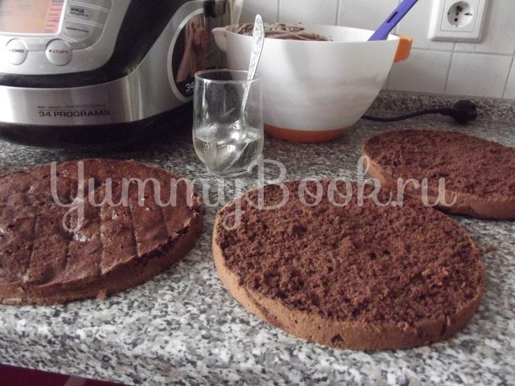 Торт из шоколадного бисквита в мультиварке - шаг 3