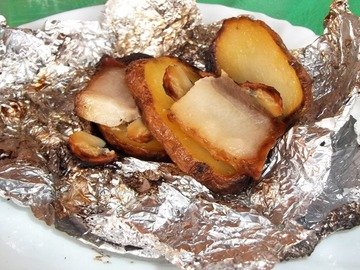 Картофель, запеченный на углях