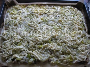 Пирог с луком-пореем, Lauchkuchen - шаг 12