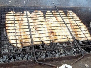 Маринованная и запеченная рыба на костре - шаг 4