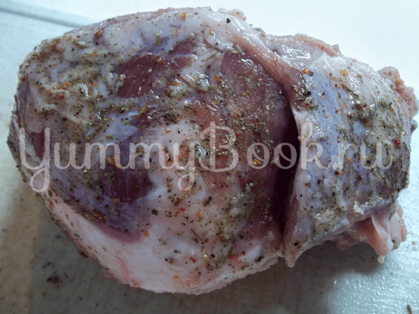 Запеченное в духовке свиное мясо на кости - шаг 4