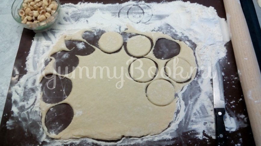 Песочное печенье с орехами на кефире - шаг 10
