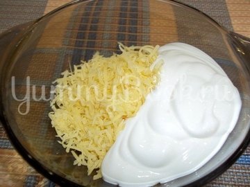 Окунь под сметанным соусом - шаг 7