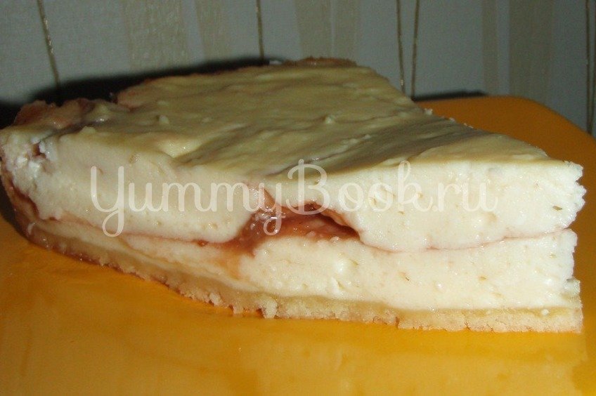 Нежный сырник - суфле с клубничным вареньем