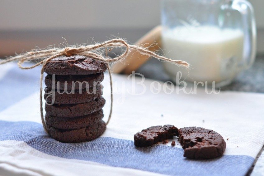 Рассыпчатое шоколадное печенье