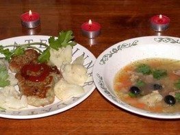 Суп с картофелем, рисом свининой и цветной капустой