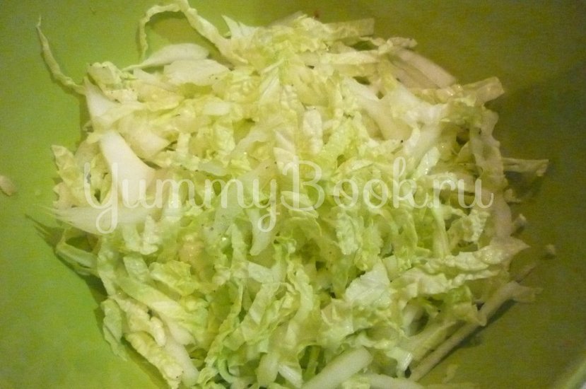Салат с фасолью и тунцом - шаг 8